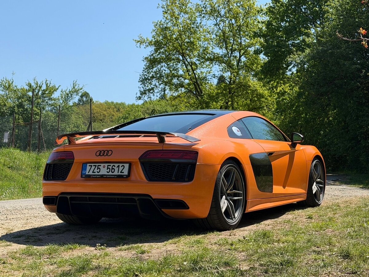 Audi R8 V10 plus - 2