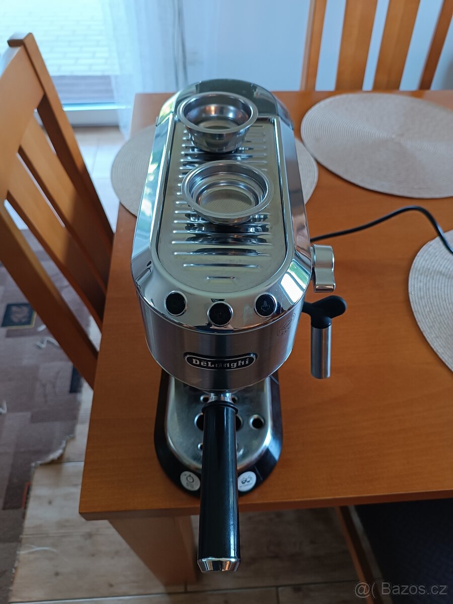 Kávovar Delonghi - 2
