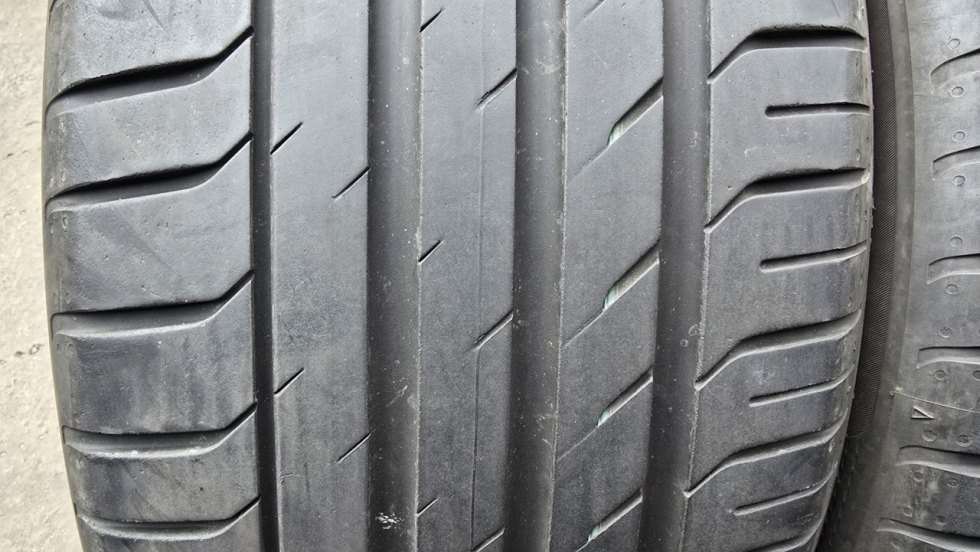Letní pneu 225/45/17 Nexen - 2