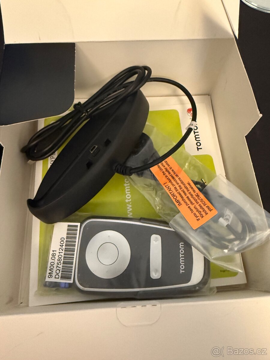 GPS navigace TomTom GO 920 T s příslušenstvím - 2