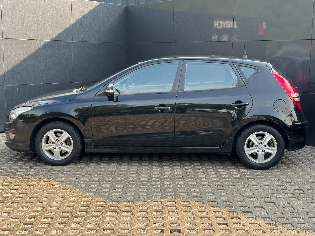 Hyundai i30 1,4i Trikolor Plus ČR - 2
