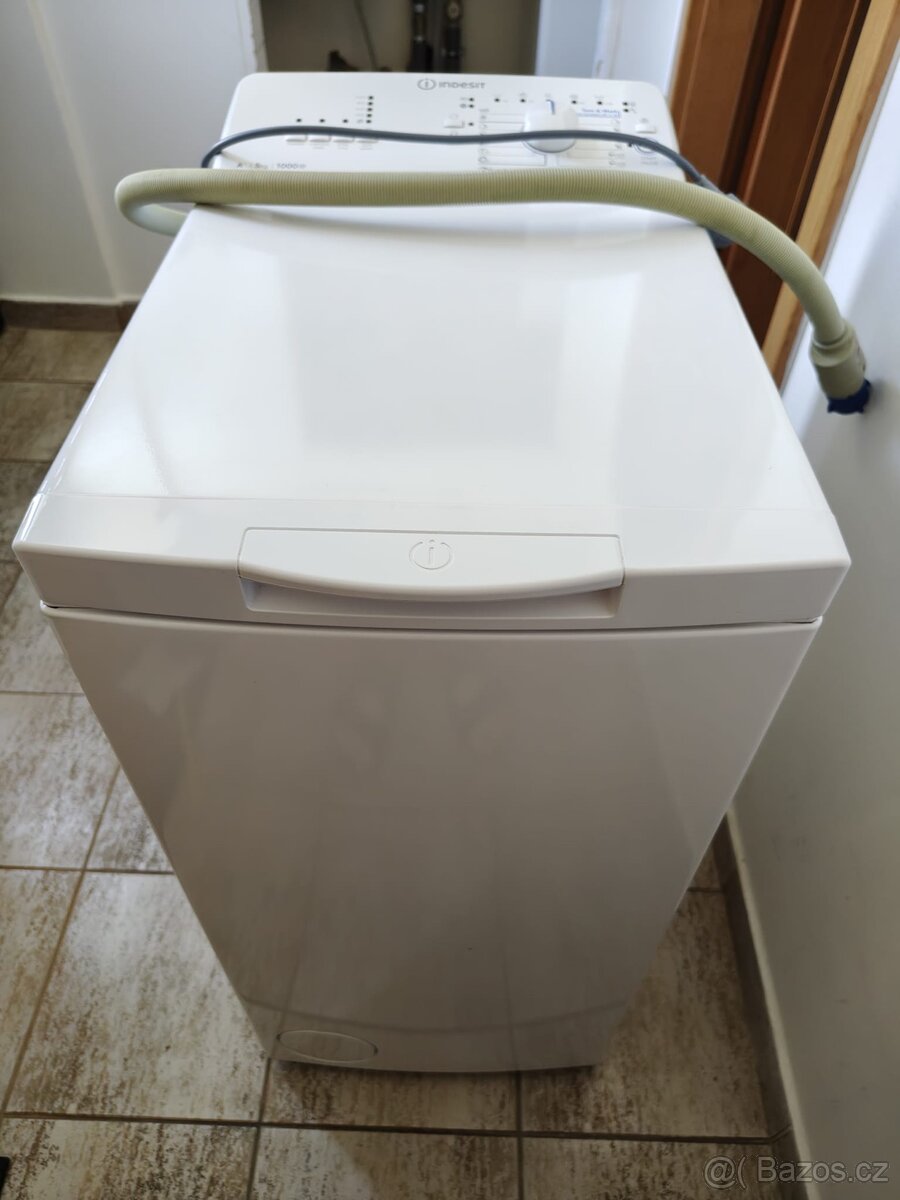 Pračka Indesit - vrchem plněná pračka - 2
