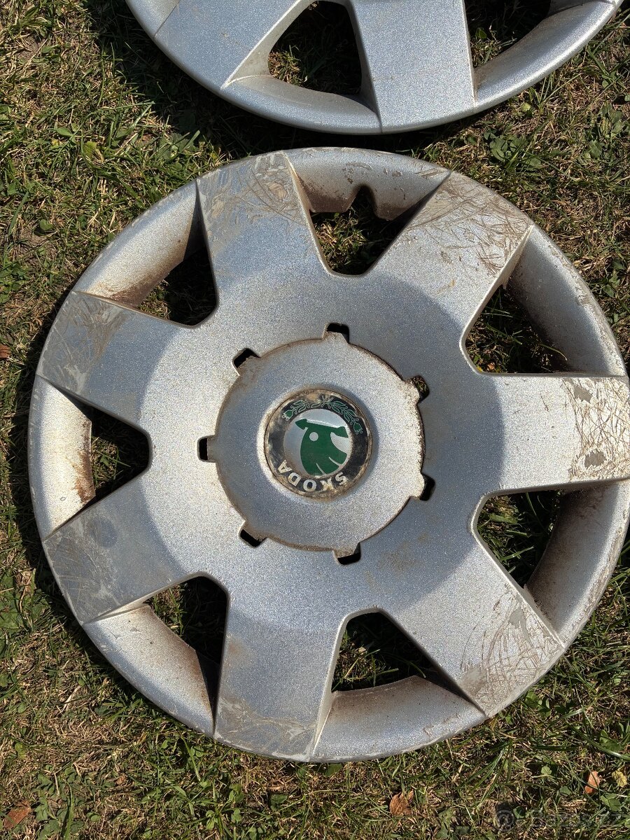 Prodám kryty kol ŠKODA R14 - 2