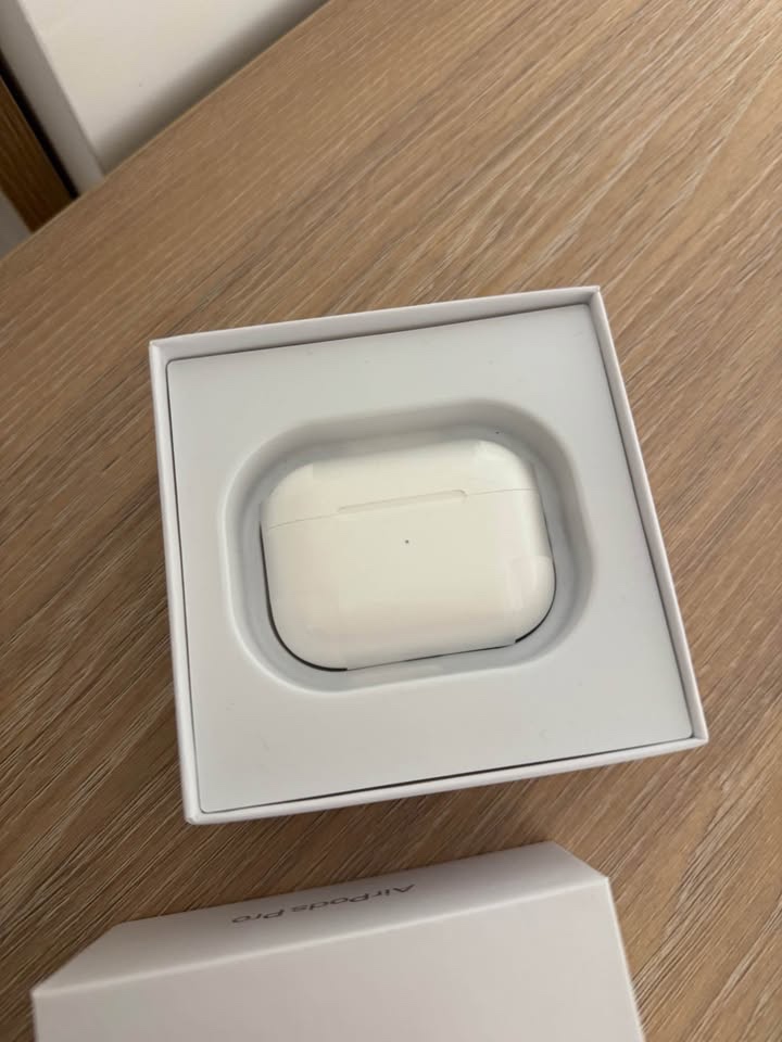 Apple AirPods Pro 2 (USB-C / MagSafe) - 2
