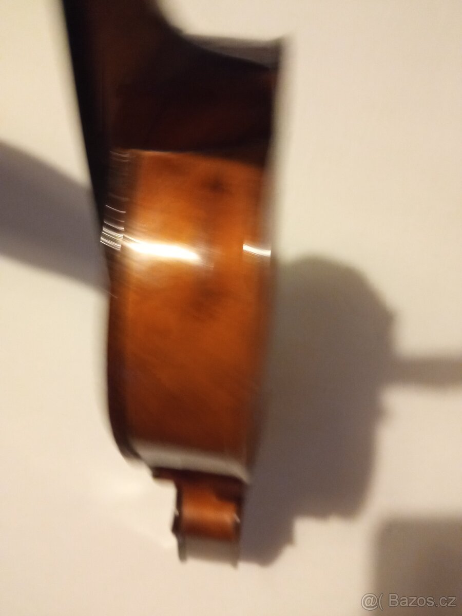 Celé housle na opravu - 2