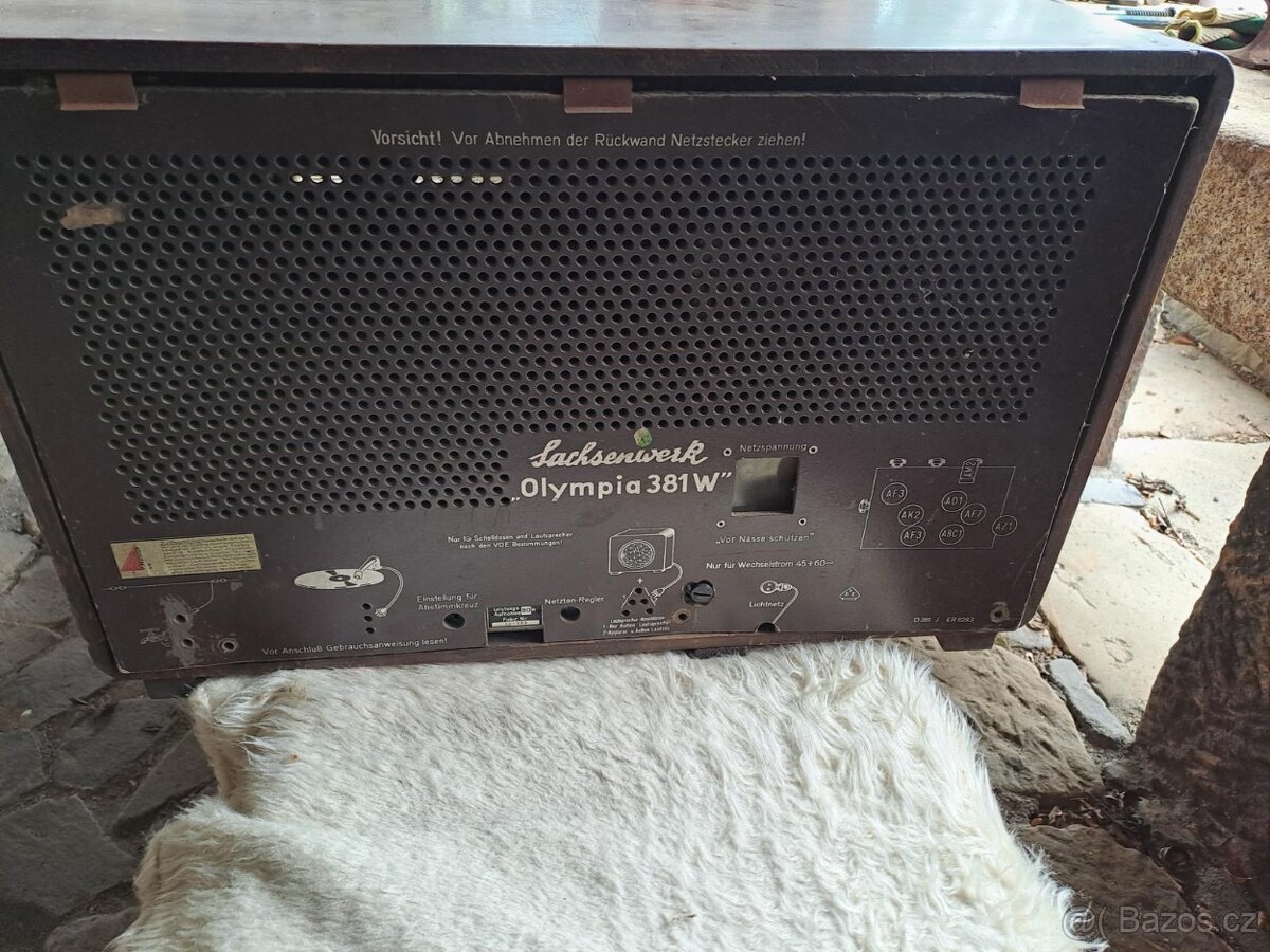 Starožitné rádio Olympia - 2