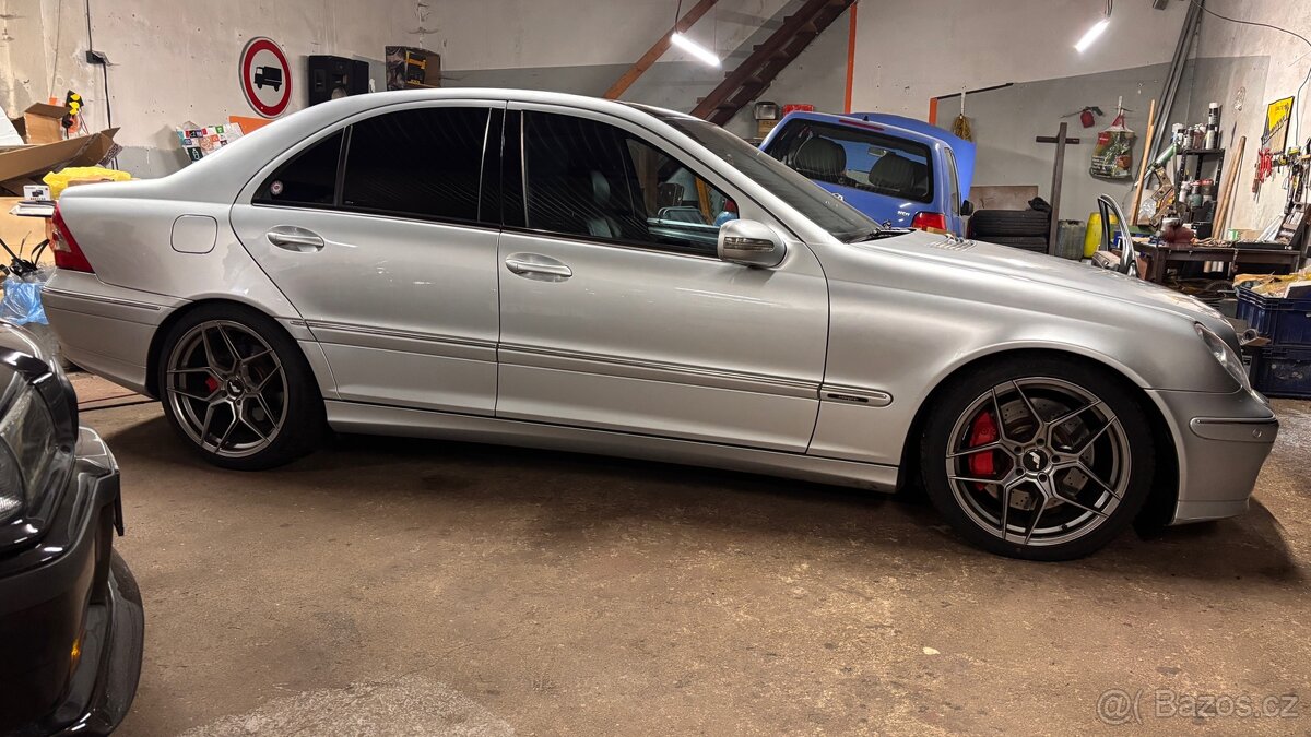 Mercedes Benz C320cdi 165kw Avantgarde MANUÁL - 2