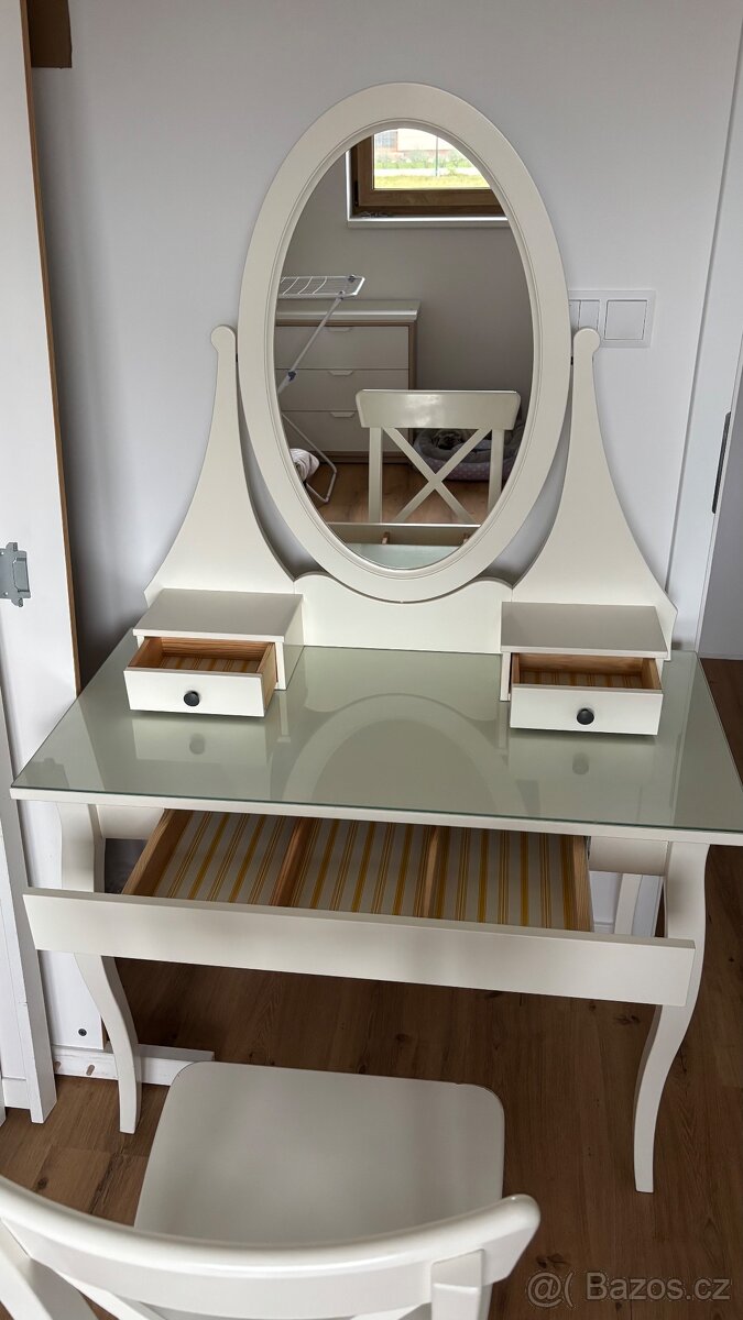 Prodám Ikea toaletní stůl se zrcadlem - 2