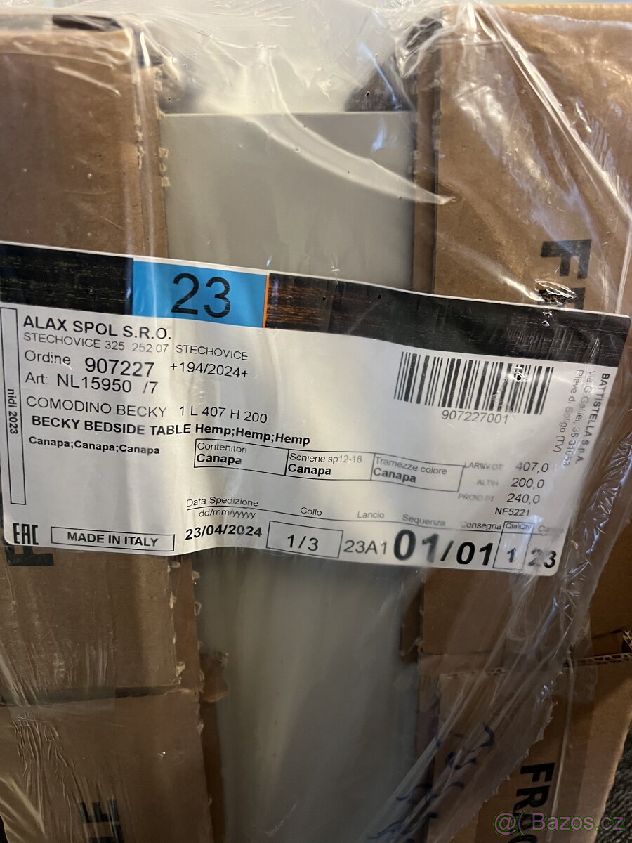 Nástěnný noční stolek - 2