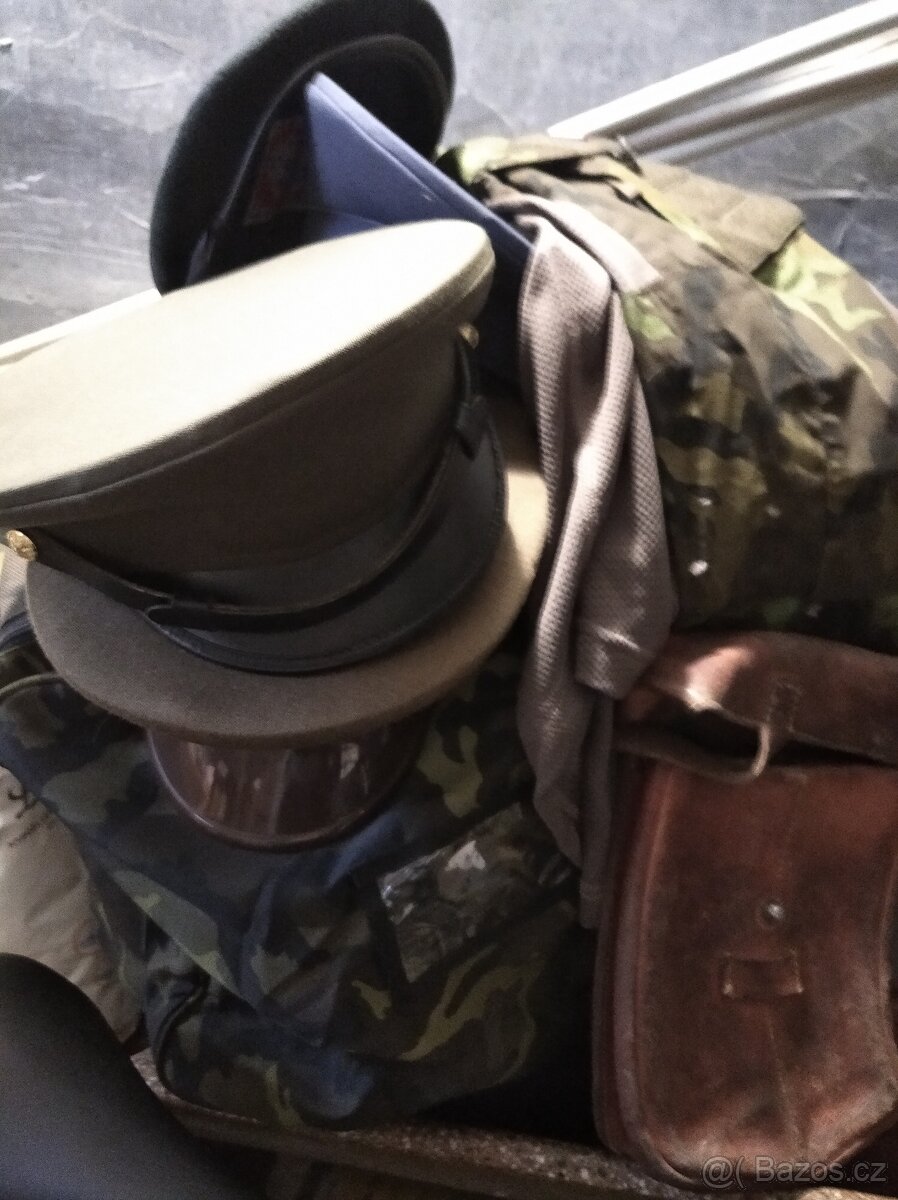 Prodej vojenské výstroje - 2