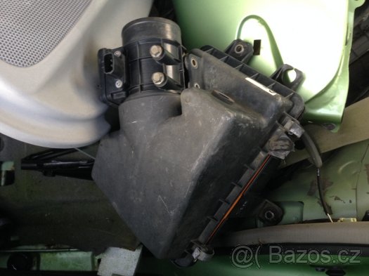 Mazda Premacy 2,0i 16V 96kW 2002 rok - díly - 2