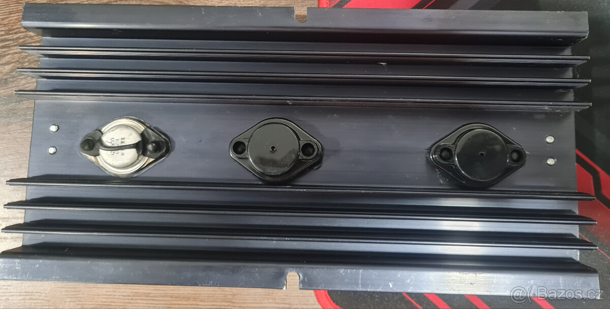 Měnič napětí 24 - 12V 18A - 2