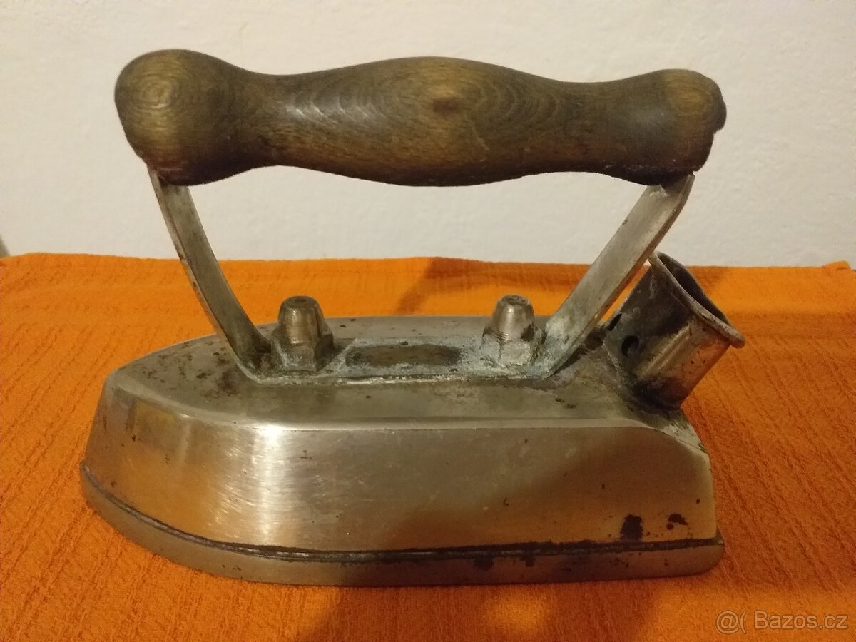 Retro Žehlička - 2