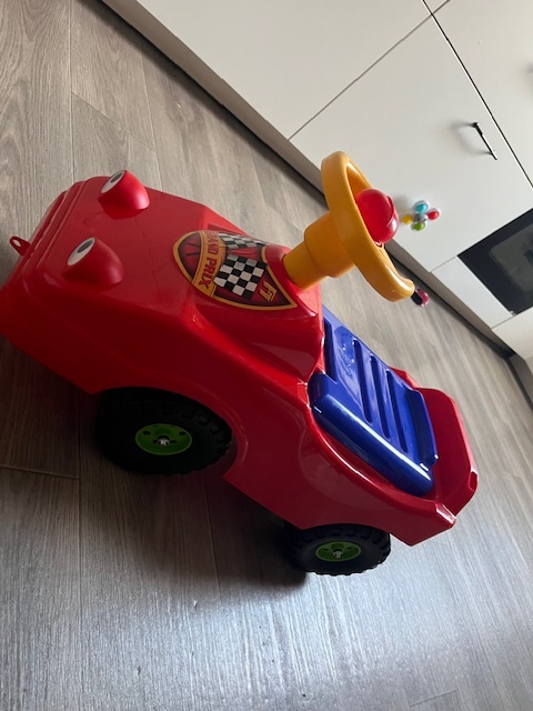 Plastové odrážedlo - 2