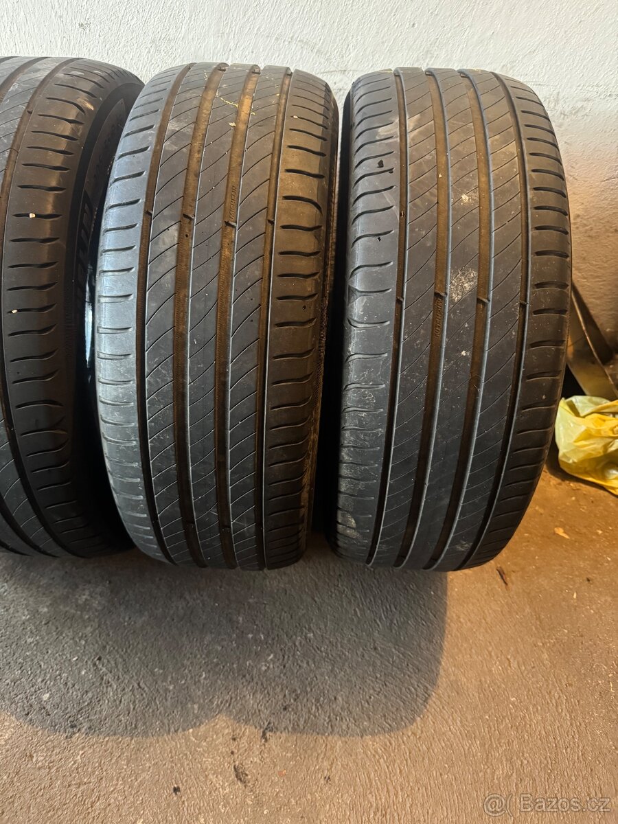205/55R16 - 2