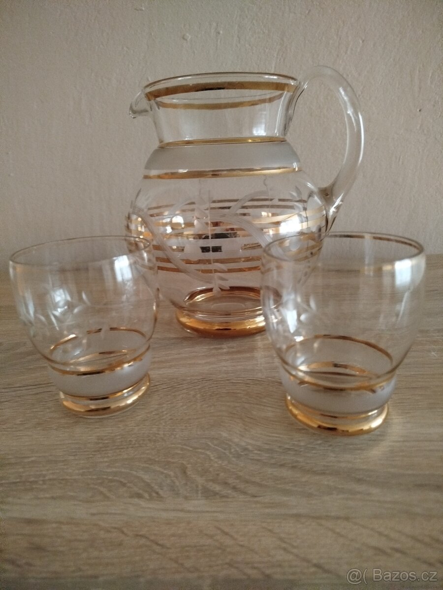 Skleněný džbán - 2