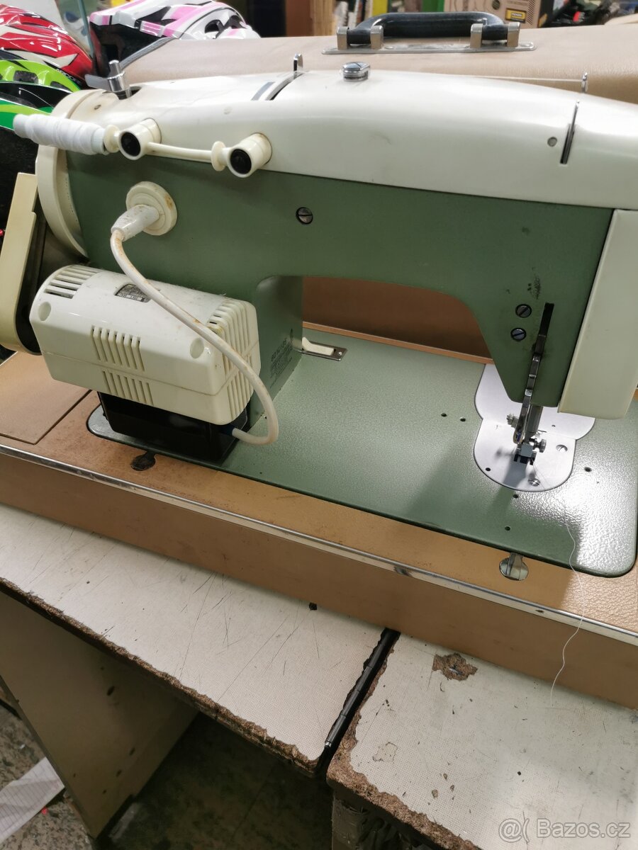 Šicí stroj Veritas - 2