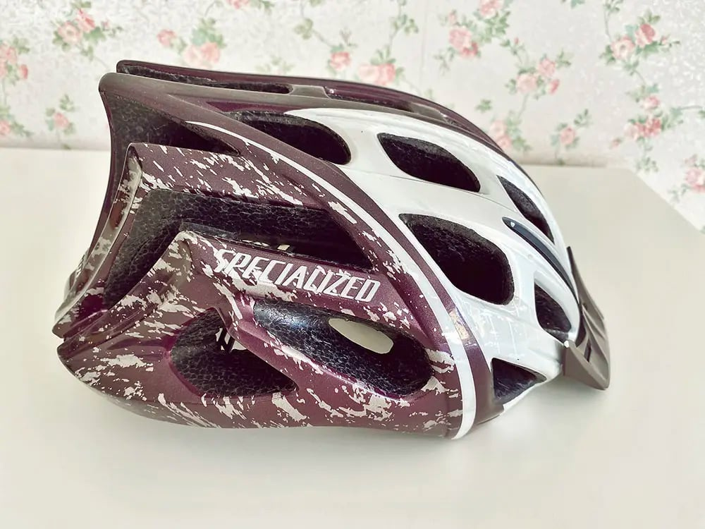 Specialized 2 juniorské helmy - 2