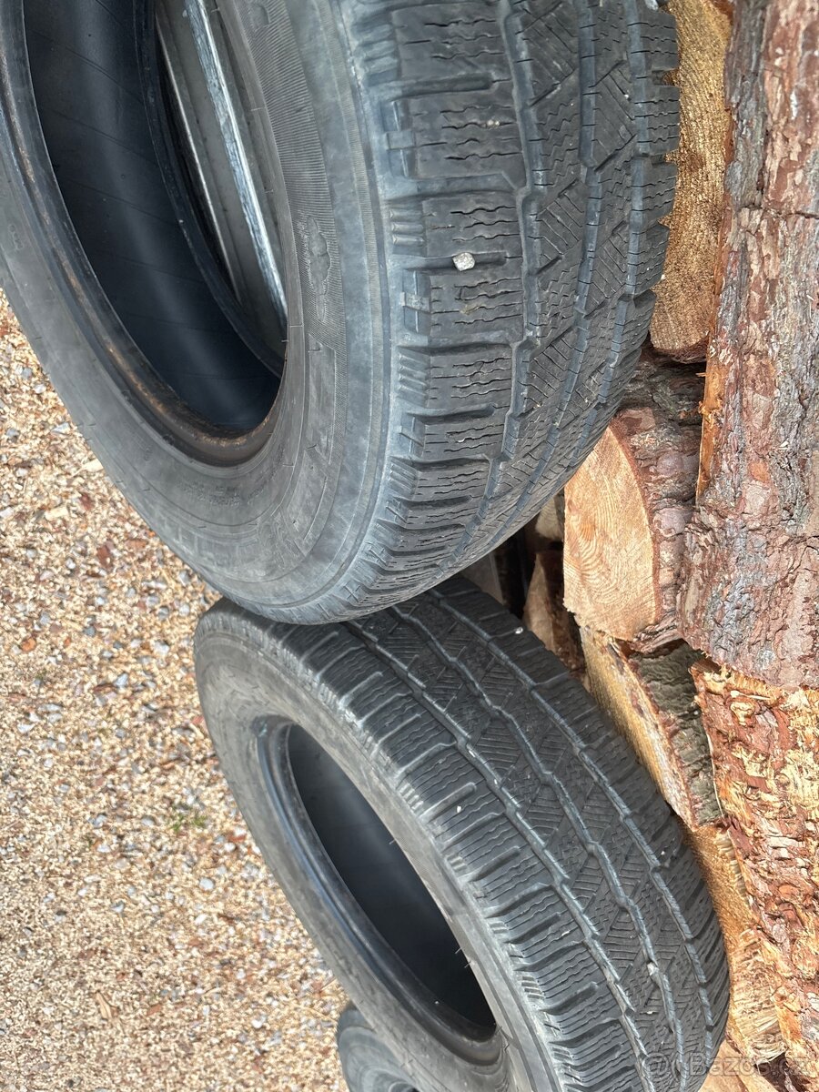 Michelin 225/75 r16c m+s zimní - 2