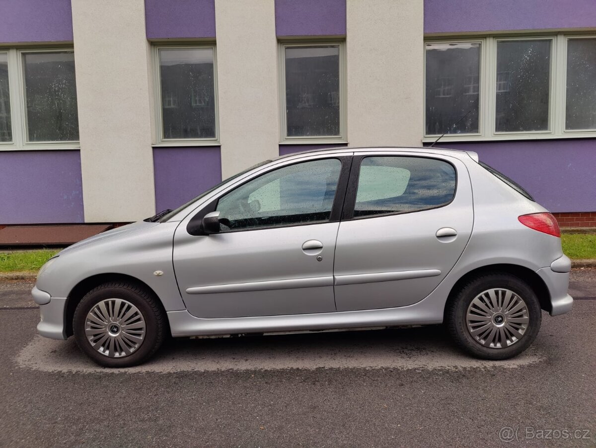Peugeot 206 1,4i 16V / klima / stk 5/27 - 2