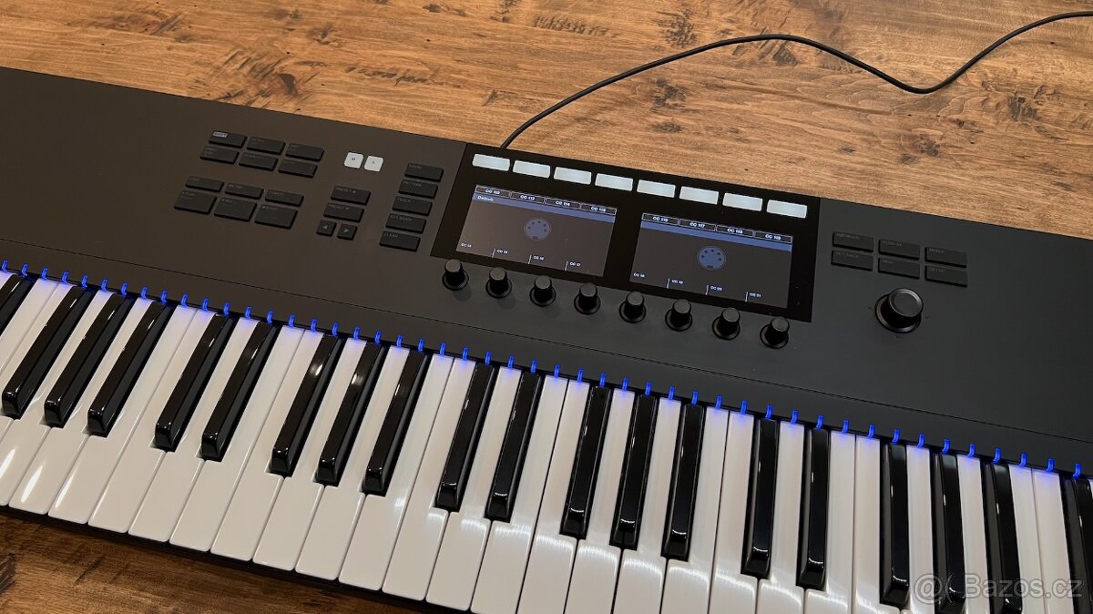 Native Instruments Komplete Kontrol S61 MK2 midi kontroler - 2