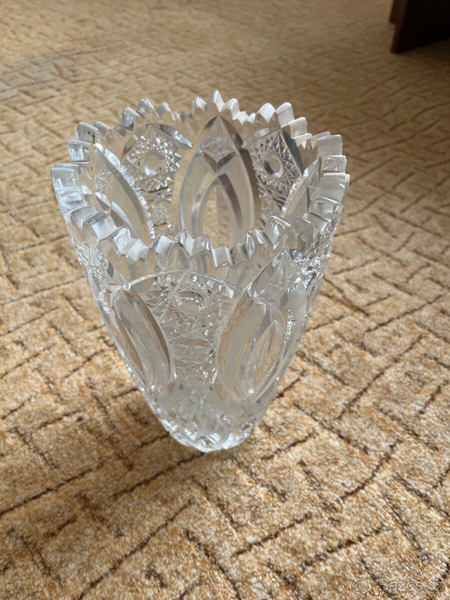 Krásné broušené Vázy 3ks - 2