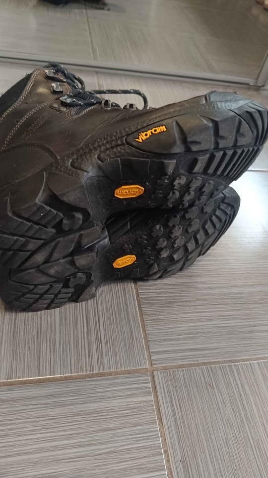 zimní trekové boty, vel. 42 (spíše 40,5) - 2