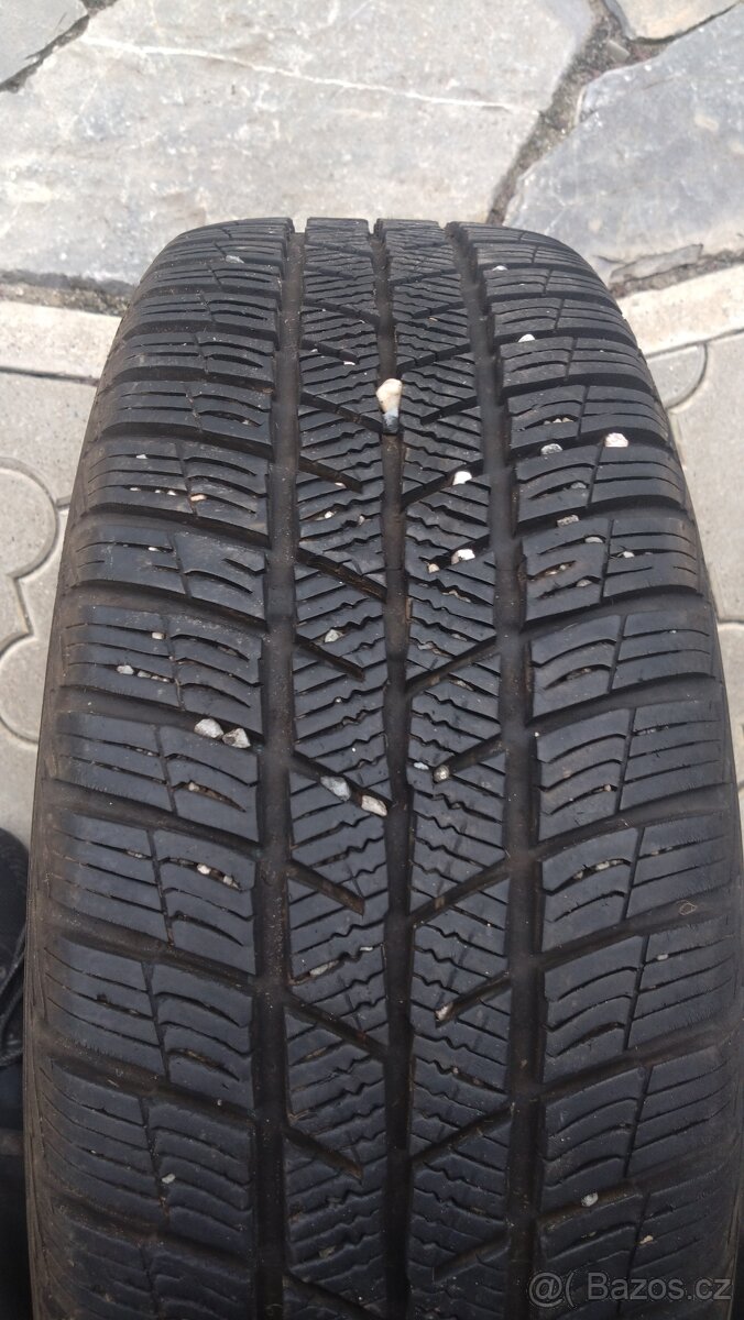 zimní pneu 195 60 15 BARUM + DISKY TOYOTA COROLLA - 2