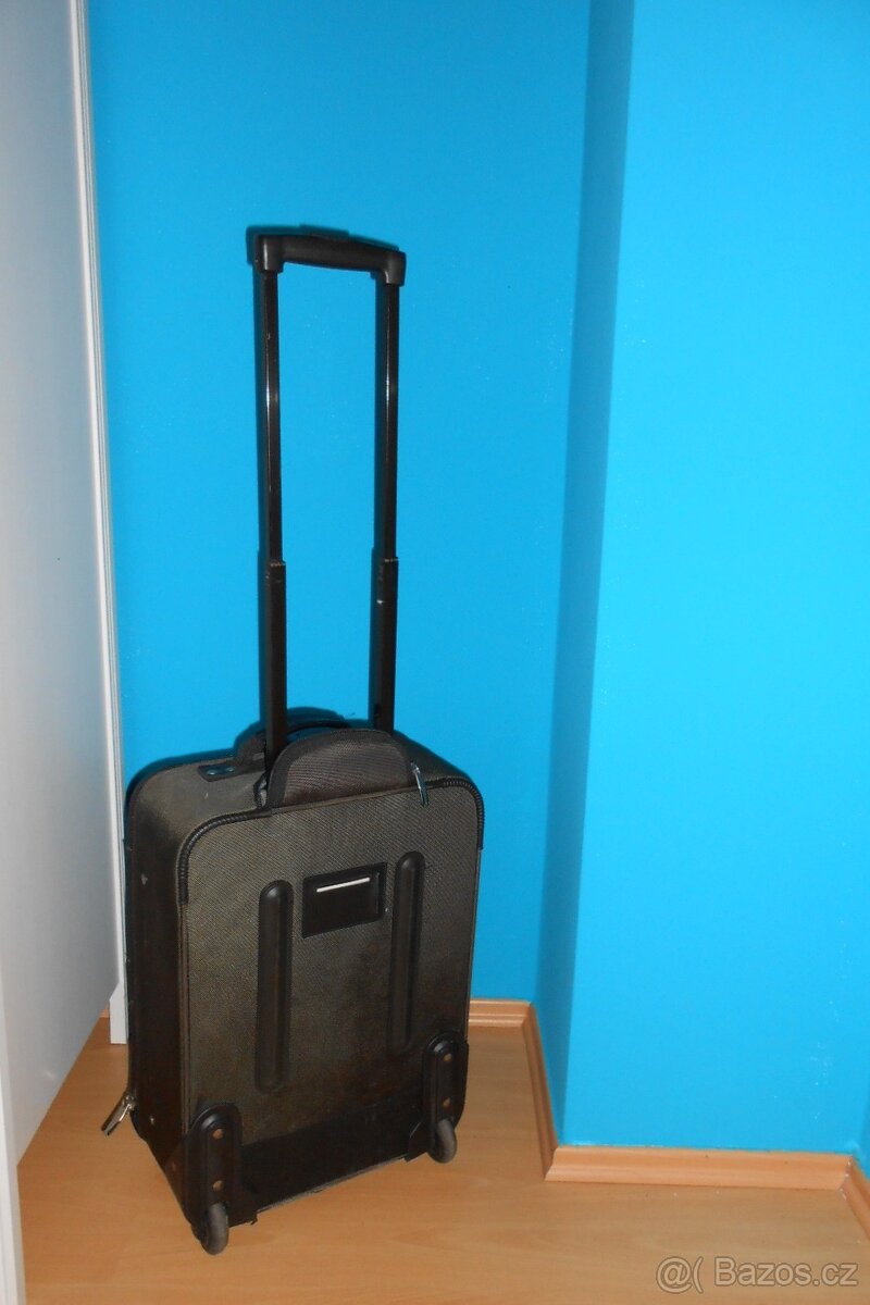 Cestovní kufr na kolečkách - 2