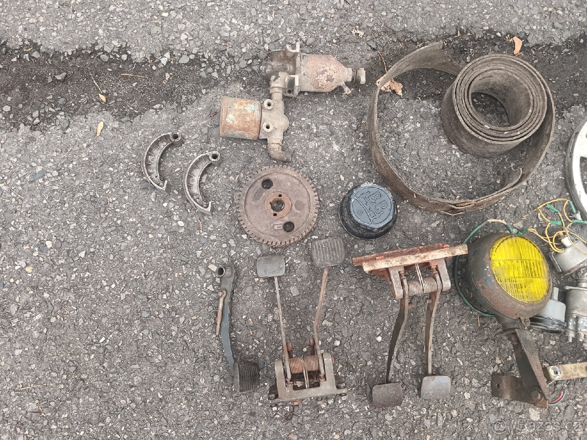 Díly škoda Tatra Praga Lada Jawa ČZ - 2