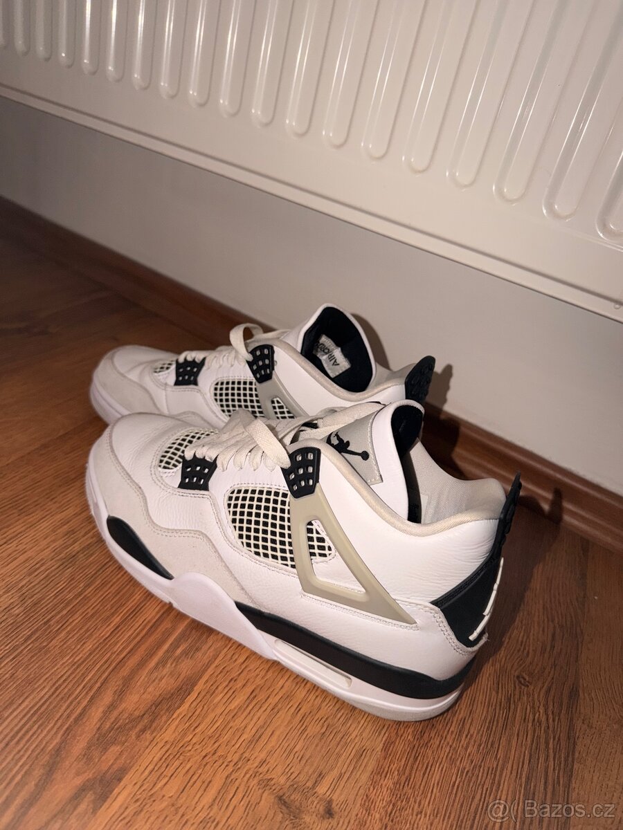 Jordan 4 military black - 2