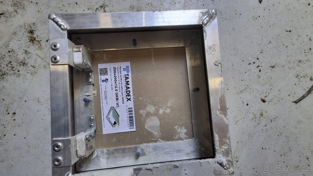 Revizní dvířka do SDK 200x200 - 2