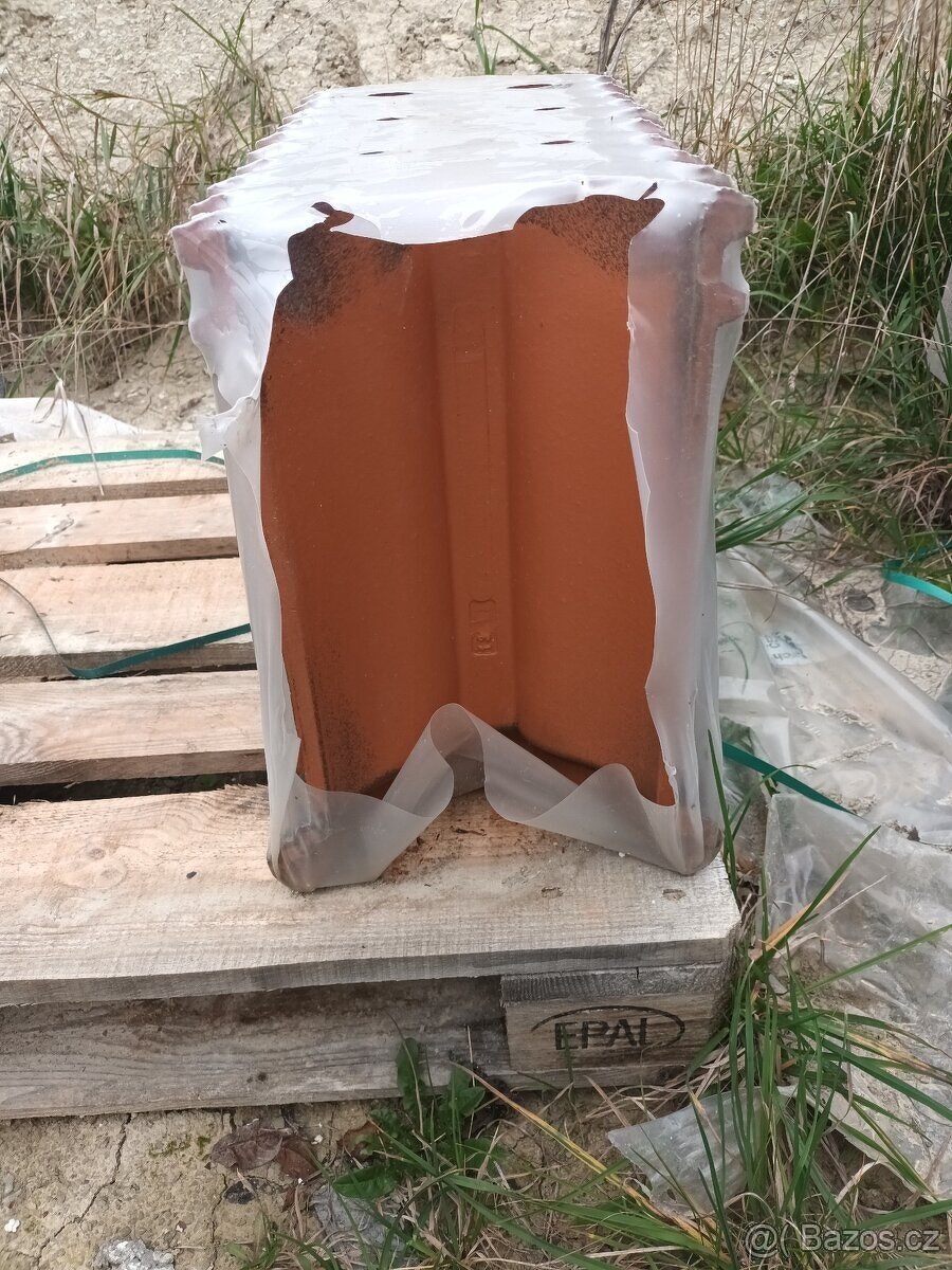 Prodám střešní doplňky z nerealizované garáže. - 2