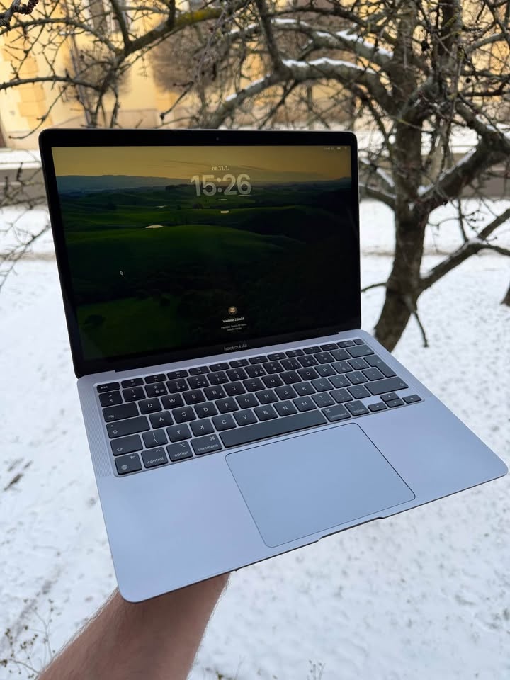 MacBook Air 13” M1 8/256 GB - 2