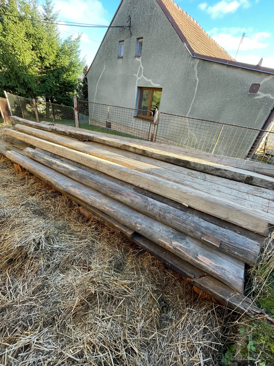 Staré střešní trámy - 2