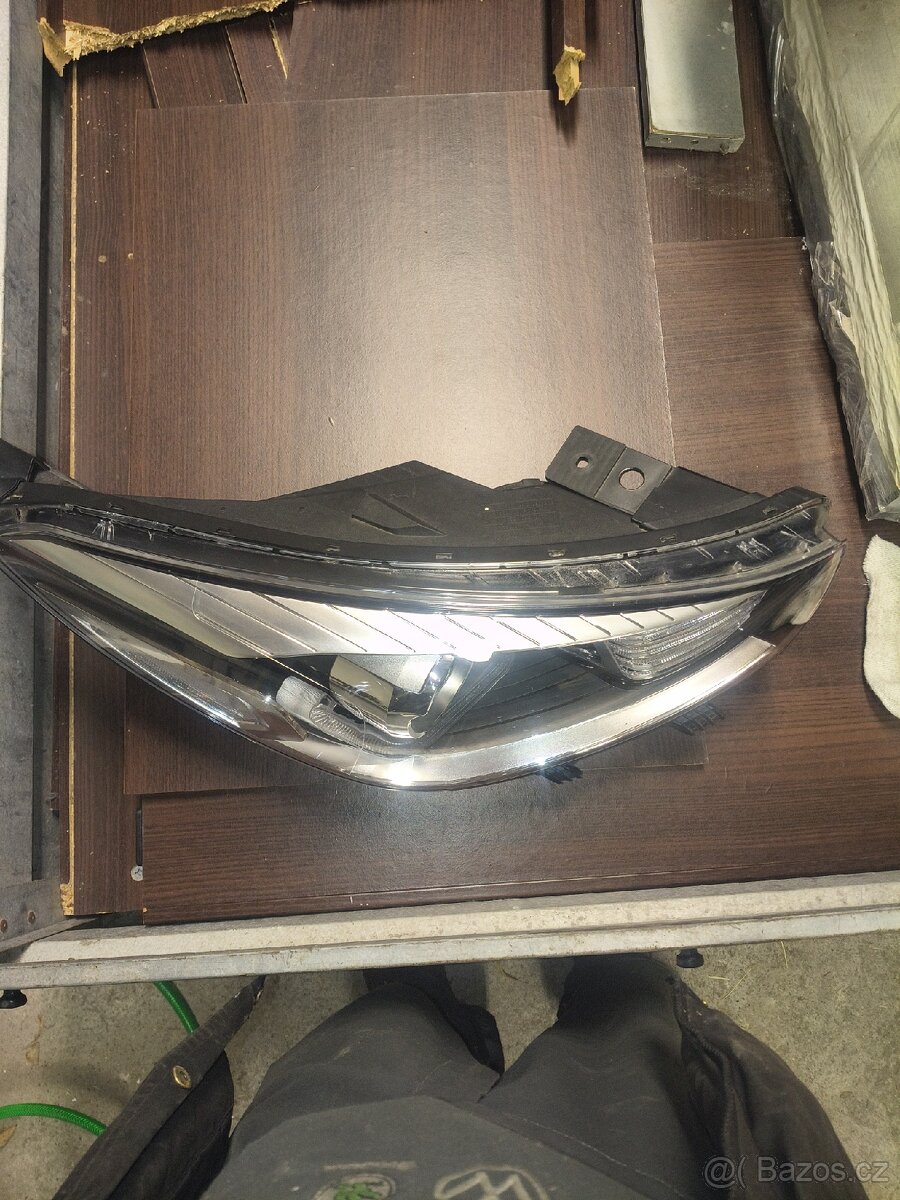 Právě světlo Kia Rio YB - 2