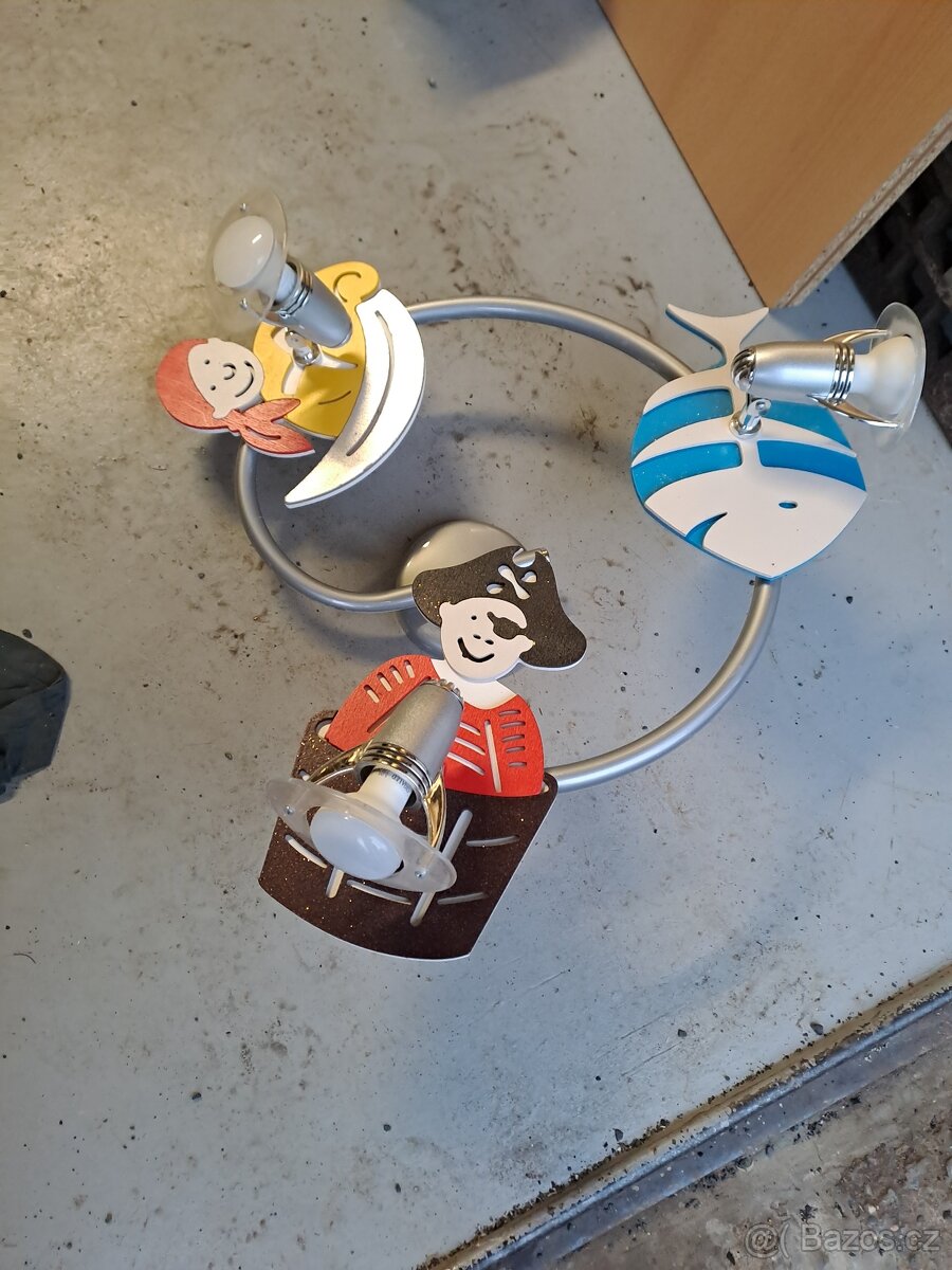 Dětský lustr s piráty - 2