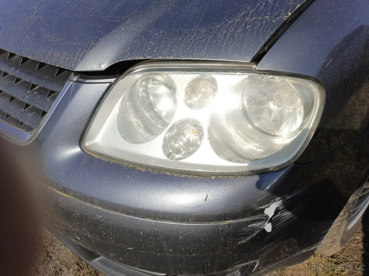 VW Touran 1T1 - Přední světla - 2