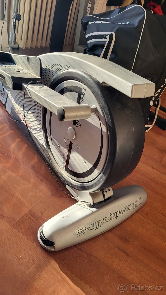 Orbitrek trenažér - 2