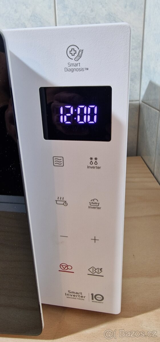 Mikrovlnná trouba LG MS23NECBW - 2