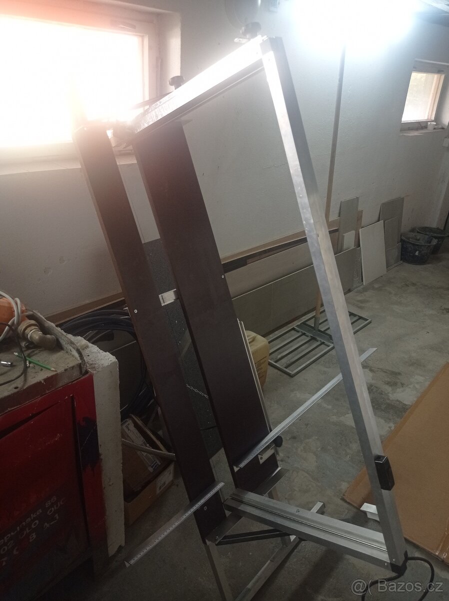 Řezačka polystyrenu - 2