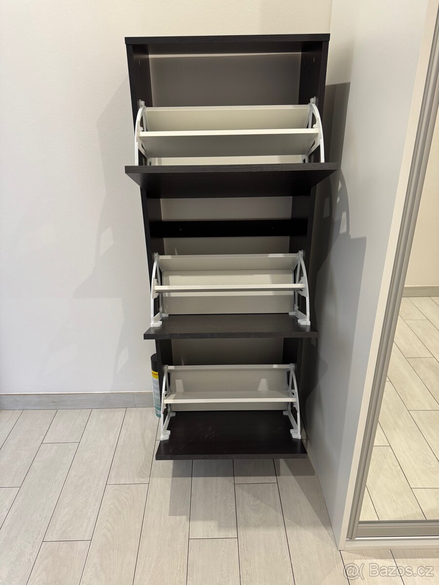 IKEA BISSA botník černý - 2