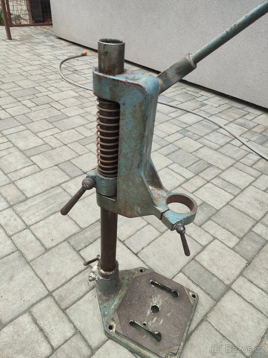 Stojan na vrtačku - 2