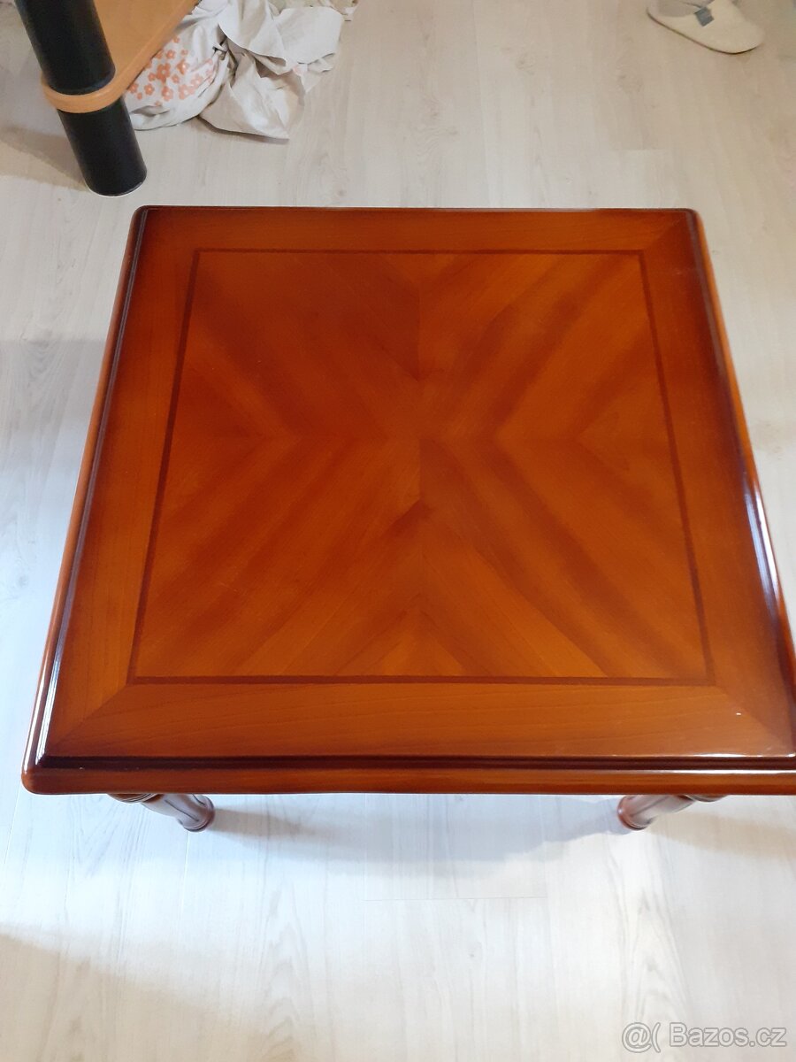 Prodáme konferenční stolek - 2