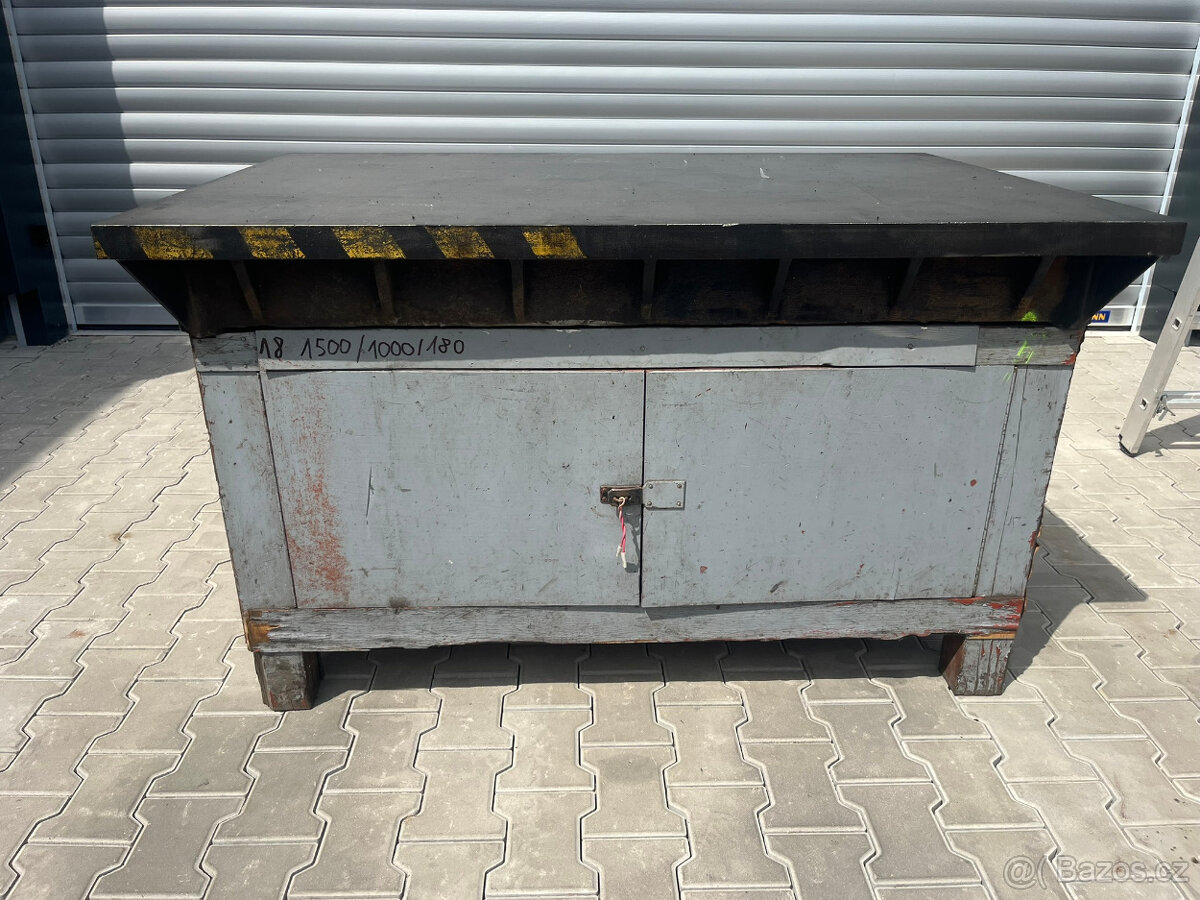 18. Pracovní stůl, rýsovací, svařovací deska 1500/1000/180 - 2