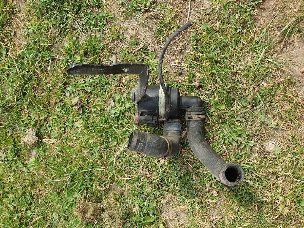 Oběhové čerpadlo 5N0965561A - 2