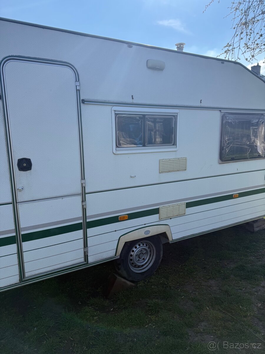 Karavan Chateau 445 - 2