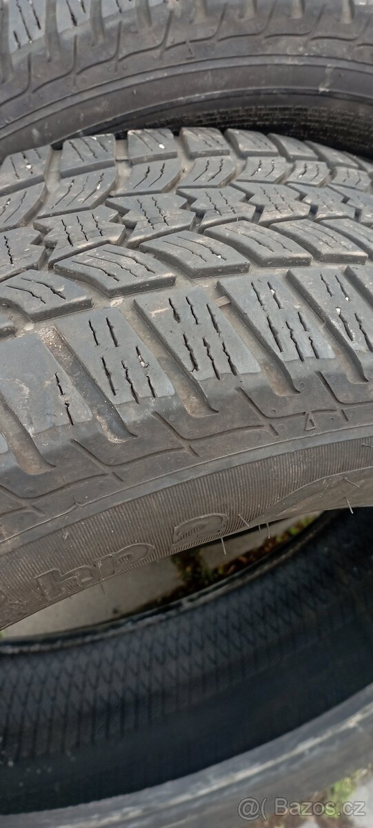 Zimni pneu R16 205/55 93V - 2