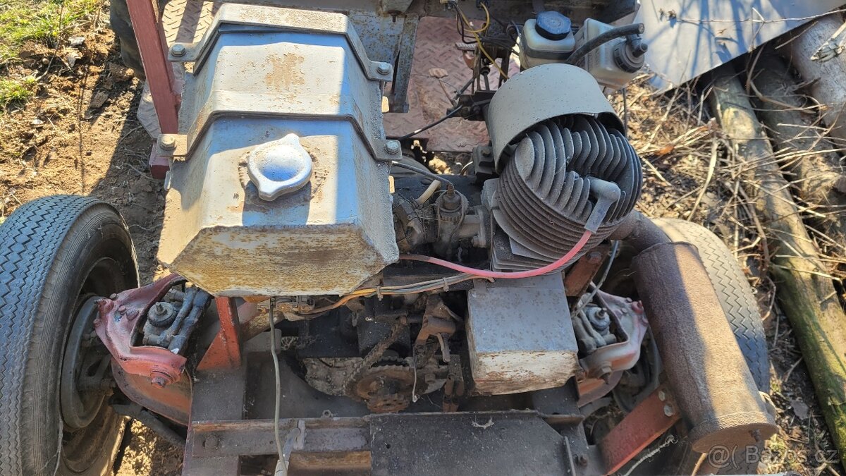 Malotraktor domácí výroby - 2