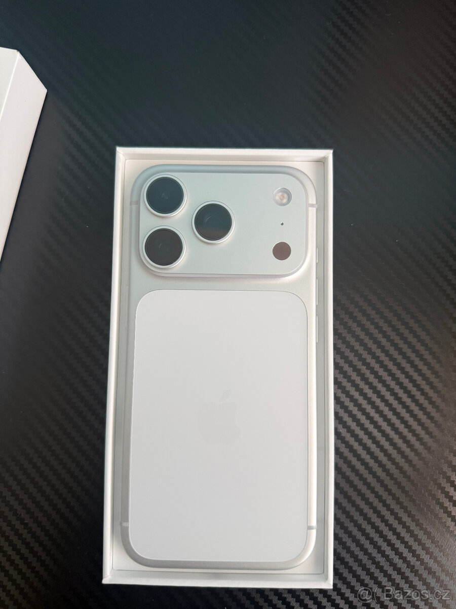 Iphone 17 Pro stříbrná 256GB - 2
